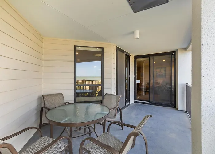Summer House 204 - Newly Renovated! Ocean View!