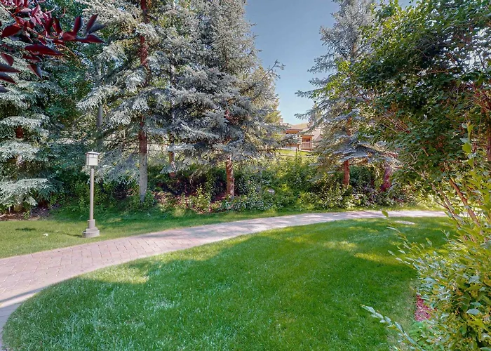 Dollar Meadow 1385