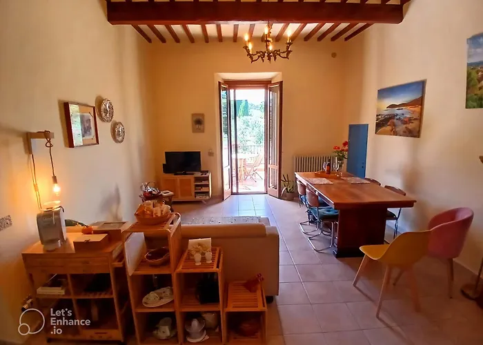 Incantevole Casa Toscana Con Travi In Legno, Ampia Terrazza E Vista Sulle Colline