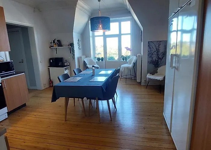 Stor Laegenhet Foer Familj Eller Foeretag