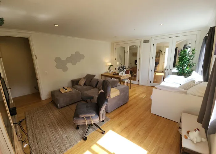 Hollywood Hills Hideout Apartment!