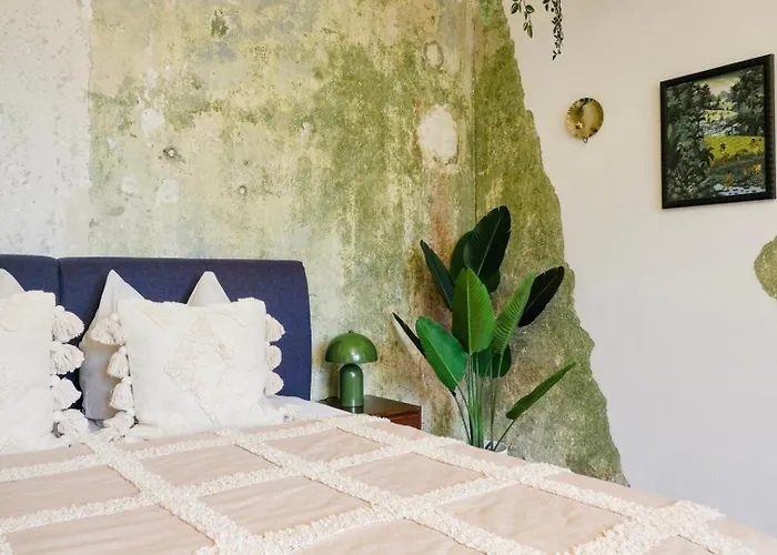 Historic City Center Boutique Apartment 3 - Free Parking - Schlossberg View - By Casa Momo