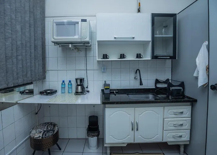Flat Completo - Otima . Localizacao -Centro