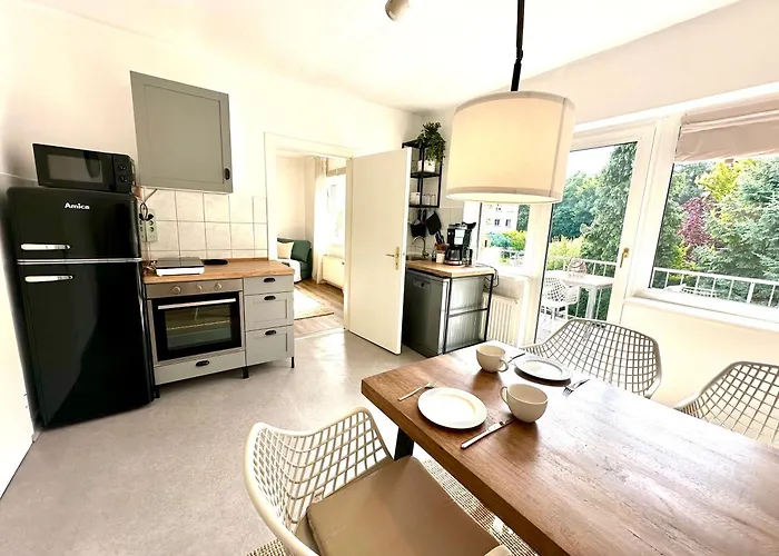 Huegelhaus Green - Gemuetliche Ferienwohnung Mit Balkon