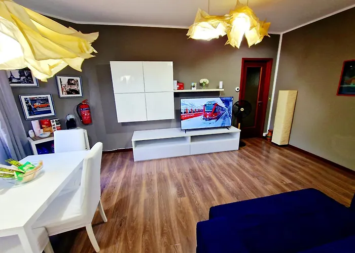Cosy Flat In Central Tirano - 60 Seconds Walk From Bernina Express Train Station