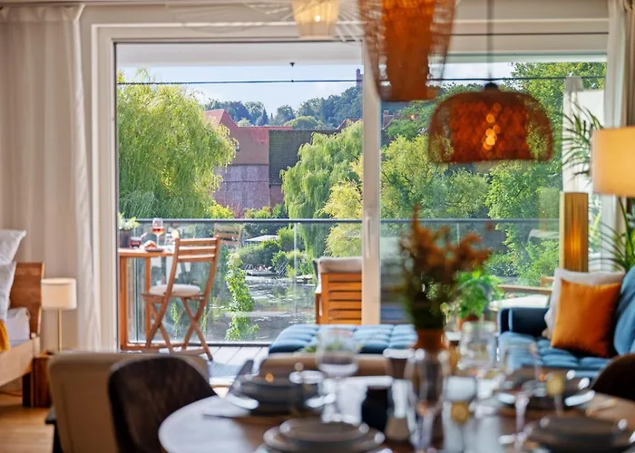 Maisuites Eisvogel - Zentrale Luxuswohnung Mit Direktem Seeblick I Bis 4 Personen I Premiumkueche I Boxspringbett I Kaffeevollautomat I Parkplatz I Barrierearm & Aufzug