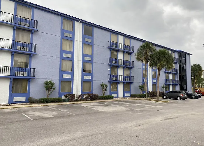 Monumental Movieland Hotel