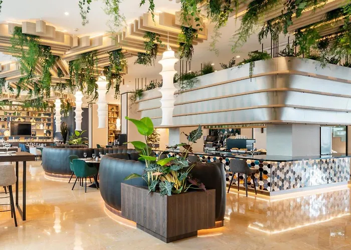 Hotel con piscina: Ilunion Valencia 4