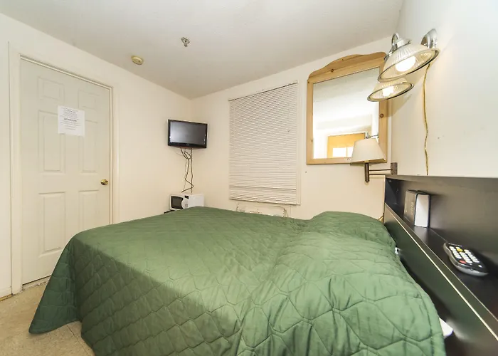Summer Place Hotel