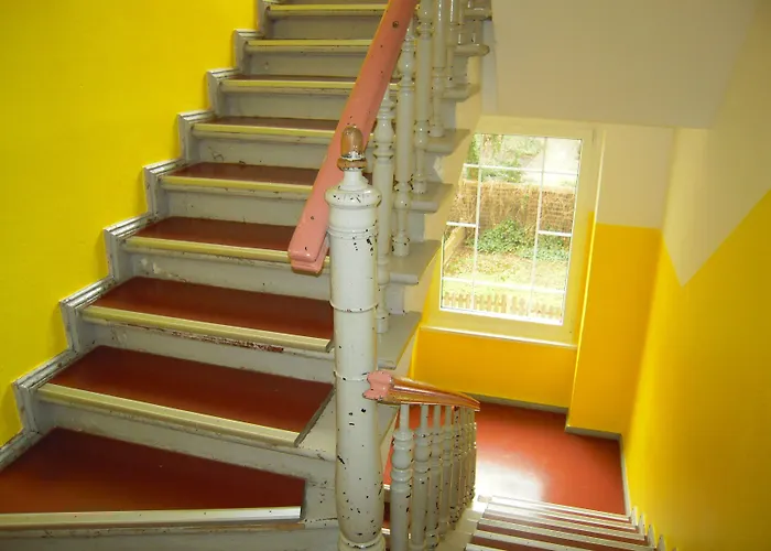 Hostel: Happy Go Lucky Hotel + Hostel