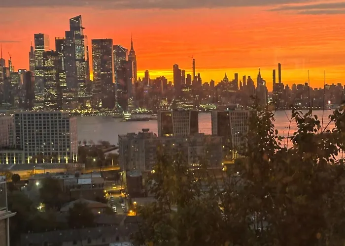 Cozy Comfy With Amazing Nyc Views 15Min To Manhattan T Sq
