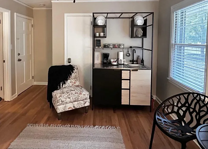 Cozy Suite At Songbird Hollow For 1 Guest