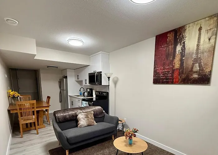 Newly Built Cozy Cove Suite