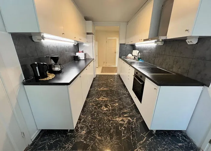 5 Beds Apartment