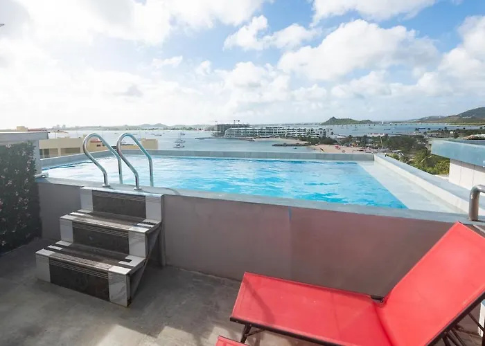 4 Bedroom Beachfront Condo With Private Pool D21