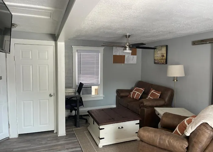Spacious 1 Bedroom Duplex
