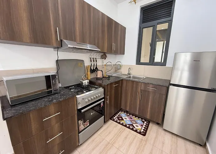 Cozy 1-Bedroom Apartment At Pearl Marina, Garuga