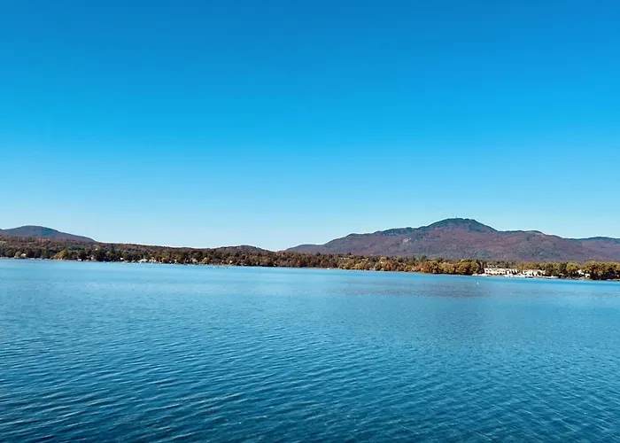Lumineux Condo Au Bord Du Lac