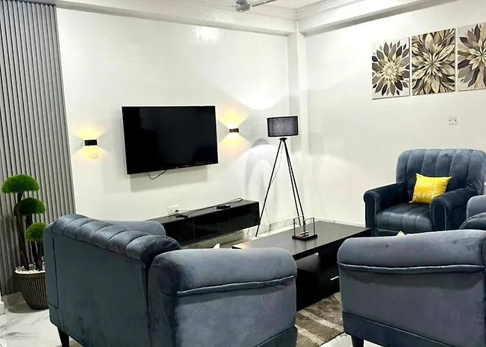 The Willows Apartment - Cozy Two Bedroom All En-Suite Apartment