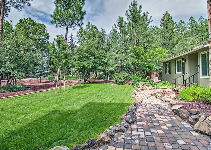 Tall Pine Lodge - Games & Gazebo