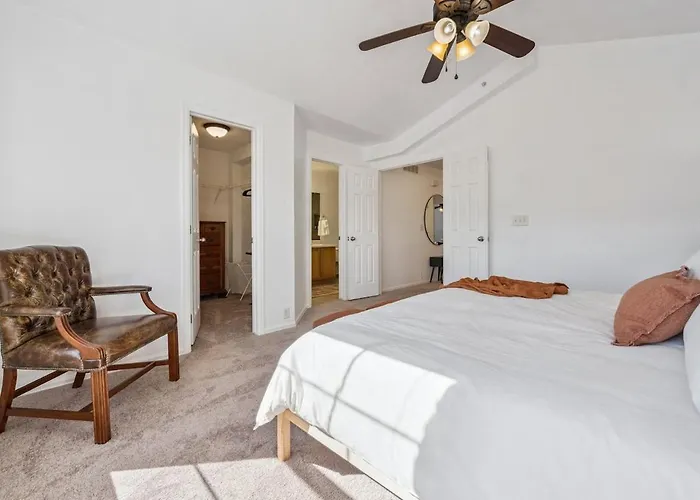3Br Modern Retreat, Close To Dia & Downtown Denver