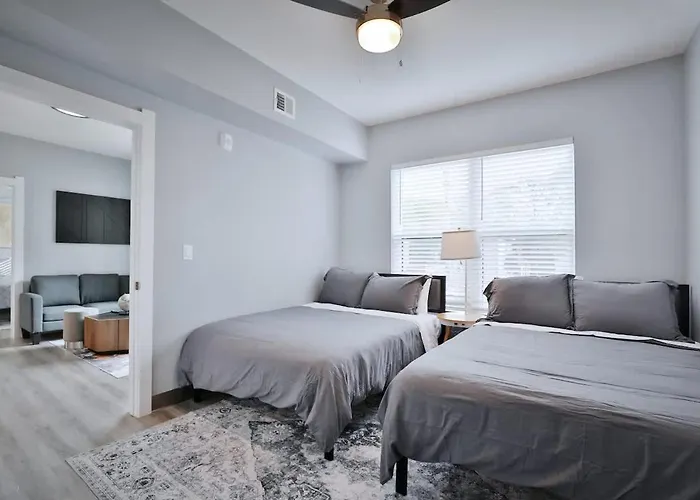 Modern Luxury In Columbus Near Downtown & Osu