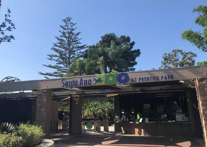 Stunning Haven With Pool Gym Parking Close To Disneyland