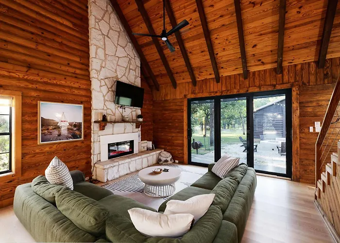 Luxury Log Cabin With Private Pool, Hot Tub & Golf