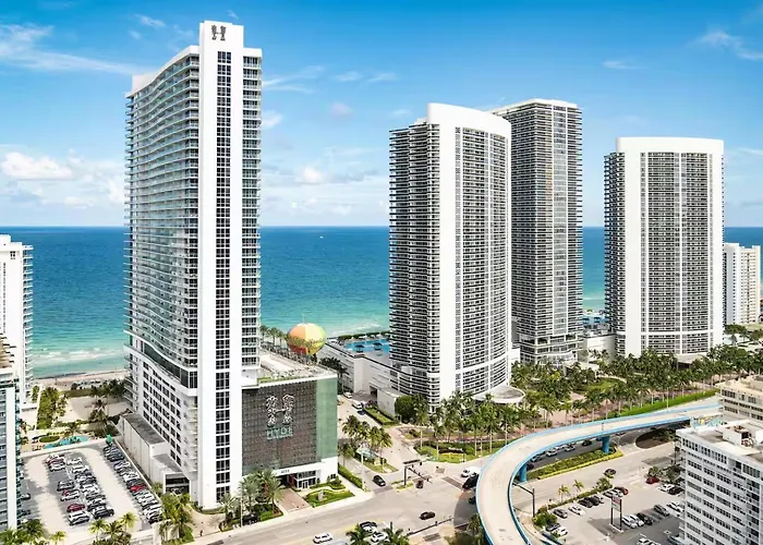 Event-Ready 2Br 2Ba Near Stadium & Beach Includes Parking And Washer And Dryer