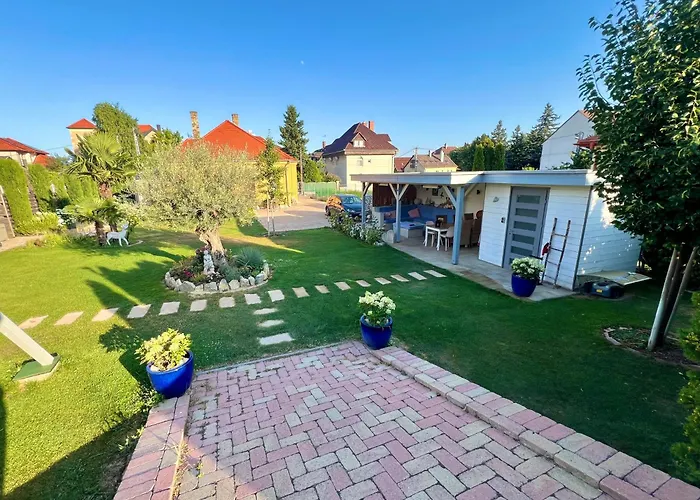 Fueredi Virag Villa