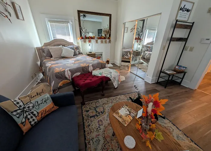 Cozy, Cute, Private Ozark Suite 5 Mins To Hospital