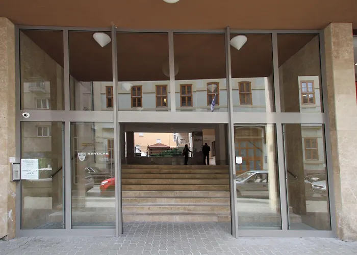 Opera Residence