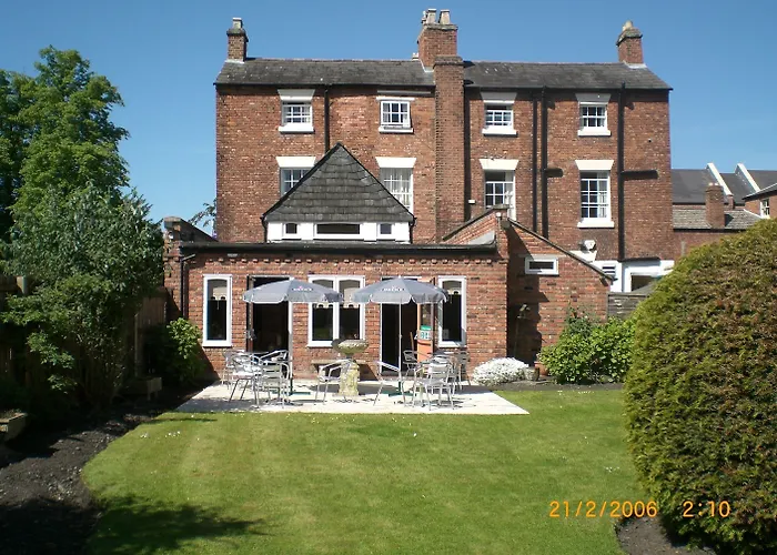 Cheap hotels Abbots Mead