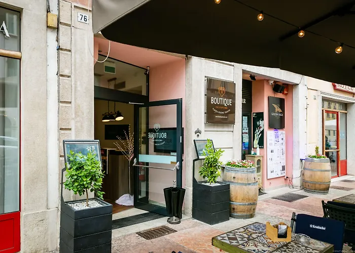  Boutique Exclusive B&B
