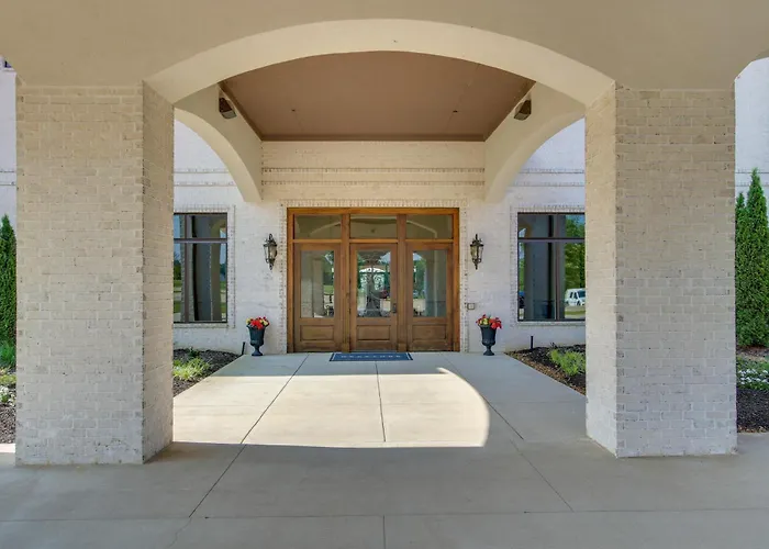 Resort Apartment In Loretto W/ Private Patio!