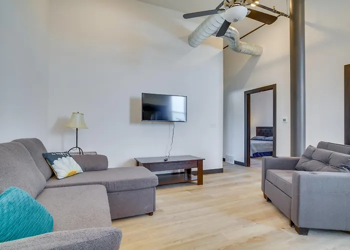 Modern, Open-Concept Apartment: Downtown Cashton!