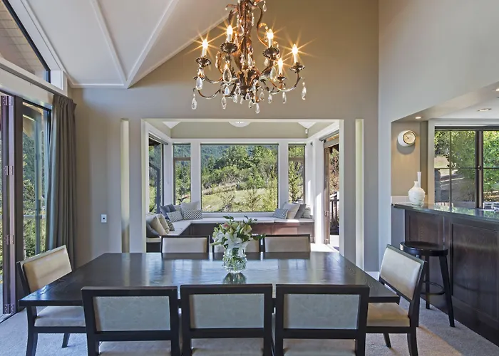 Villa: Commonage Grand Villa 3 Bedroom