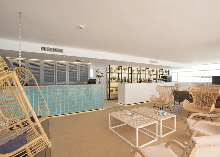 Cabot Hobby Club Apartments