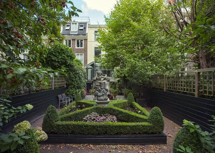 Dutch Masters Short Stay Apartments