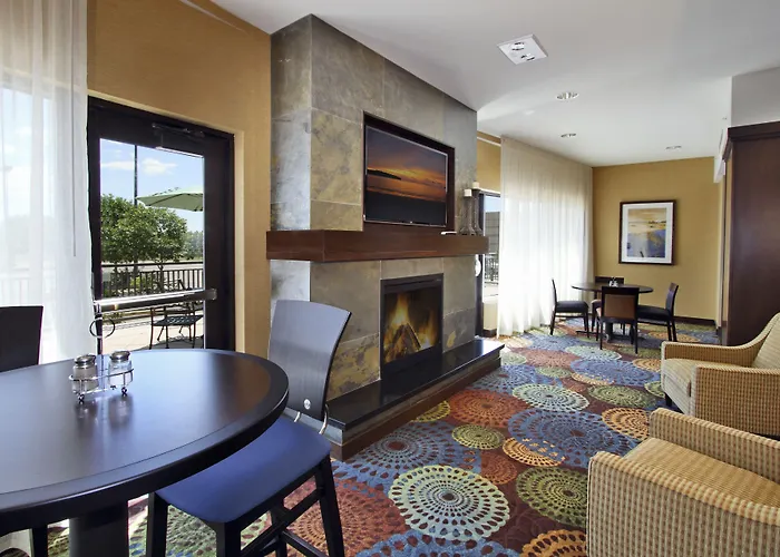 Holiday Inn Express - - First & Main By Ihg