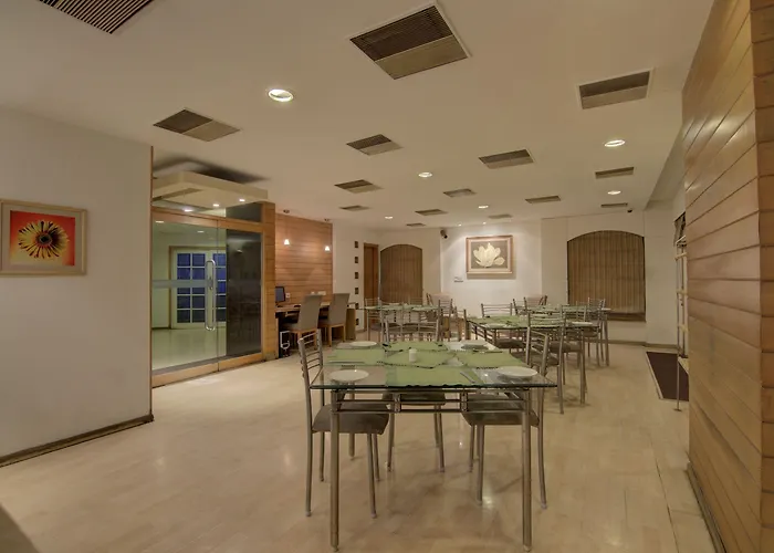 Tristar Serviced Apartments