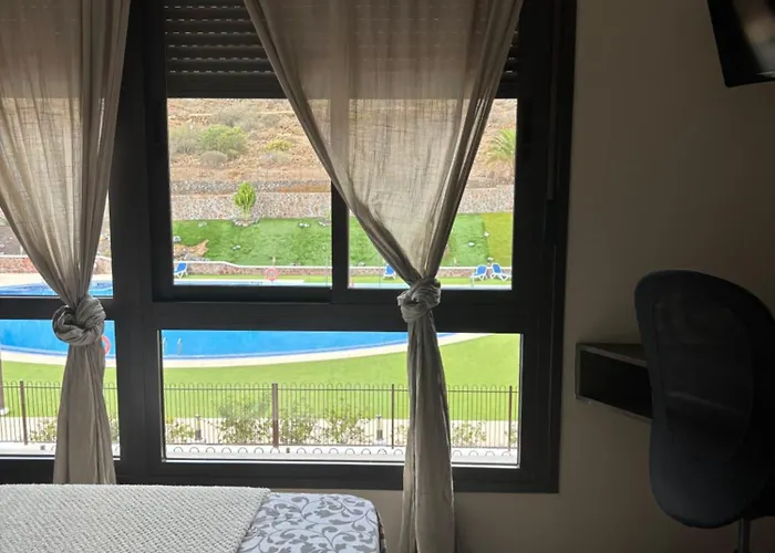 Coqueto apartamento en ARona el PAlm-mar.