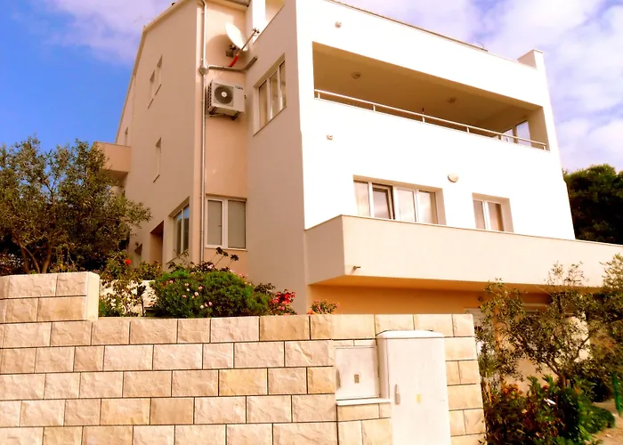 Apartments Pera