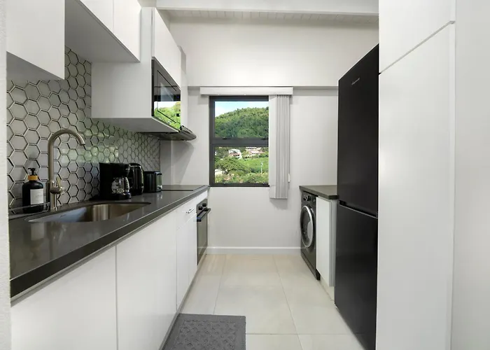 Atrium Apartments - Sorrel Loft