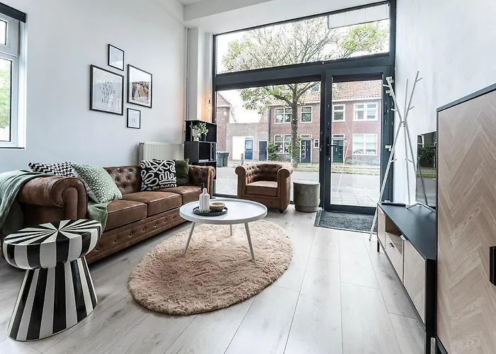 4P, City Center, Close To University & Station