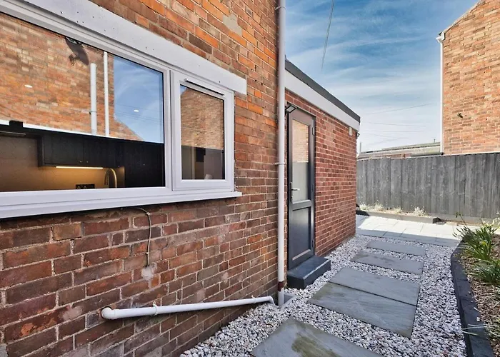 Spacious 3 Bedroom House With Parking In Bridgwater Ideal For Contractors & Group Stays