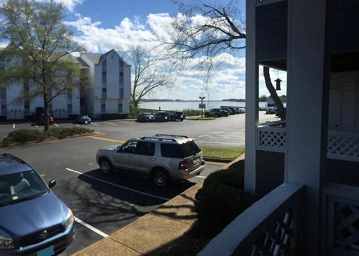 Coastal Retreat By The Bay
