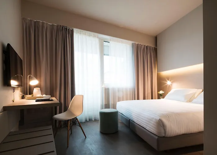 Family Hotel: Hotel Glance In Florence