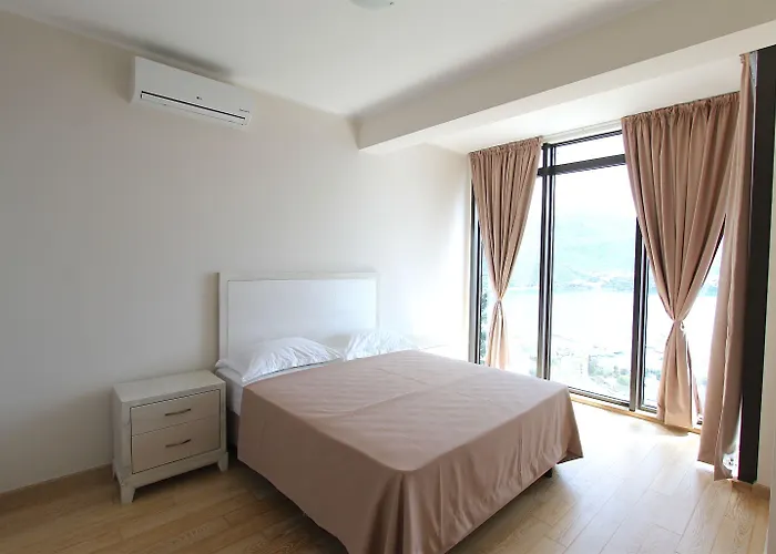 Apartments Aqua