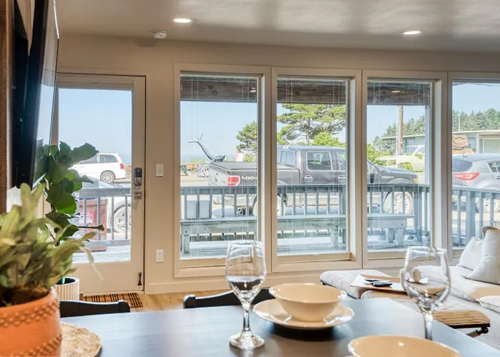Bay Suites Studio A Modern Coastal Escape In The Heart Of Depoe Bay